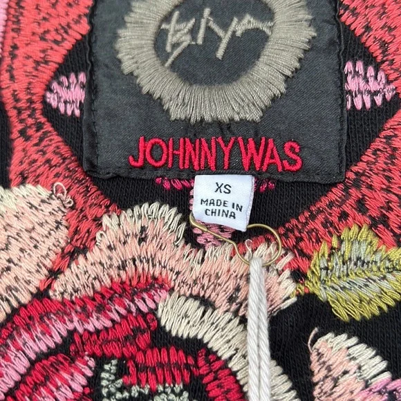 JOHNNY Was BN w tags sweater/ cardigan - Picture 2 of 9